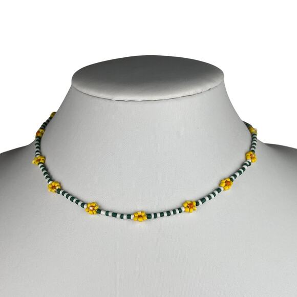 Madewell Beaded Daisy Flower Necklace Green White Yellow 16"-18" - Picture 1 of 10